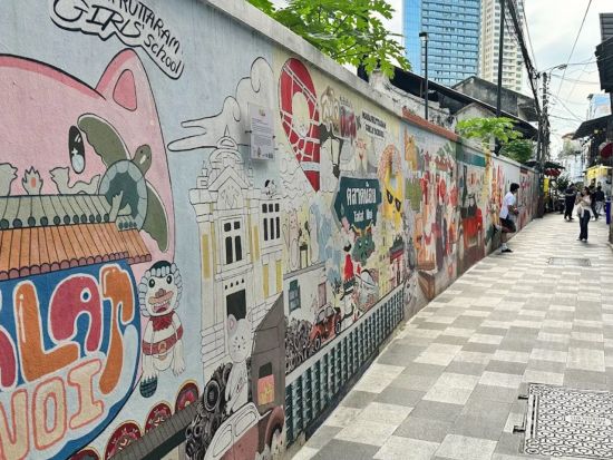 タラートプルー＆タラートノイ観光ツアー　バンコクの下町散策＋電動トゥクトゥク＆ローカル列車乗車体験 ＜屋台グルメ3店舗／日本語ガイド＞