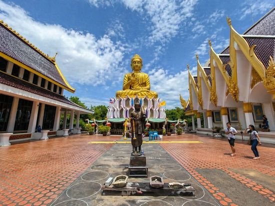Wat Samphran07