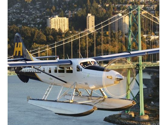 バンクーバー水上飛行フライト体験　街と山の空中ビューを満喫＜20分＞