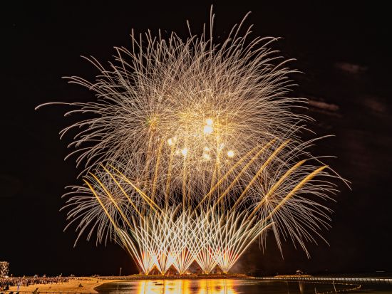 7月4日限定｜海洋博美ら海花火大会2026日帰りバスツアー　往復バス＆有料観覧エリア・イス席＜南部・那覇・中部・南風原・与那原 発＞