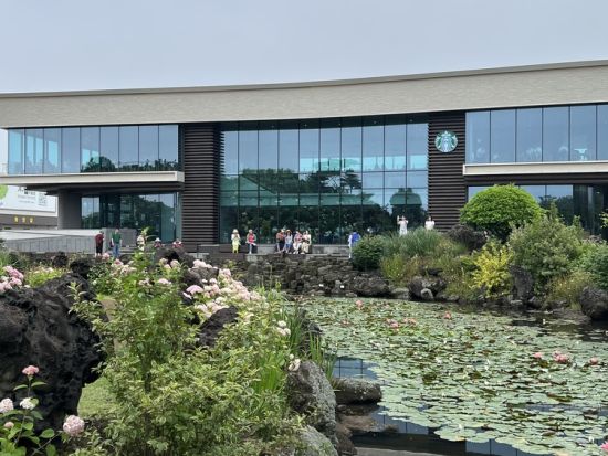 【貸切】到着日プラン　到着日の空き時間を有効活用！済州島自由観光＋済州市内ホテルお送り＜日本語ガイド／最大10名／最長5時間可能＞　※車1台あたり料金