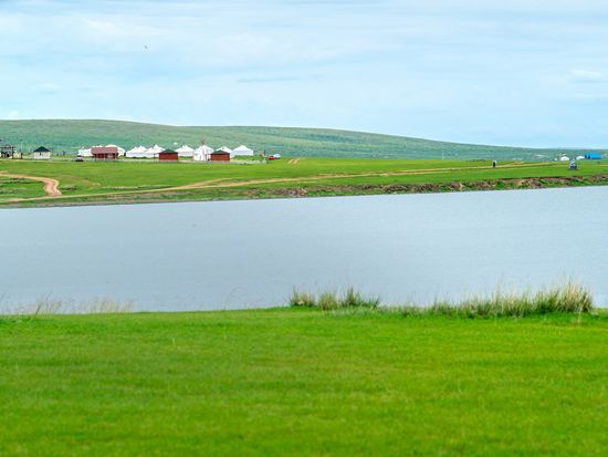 Mongolia_Ogii Lake_adobe_1062267472