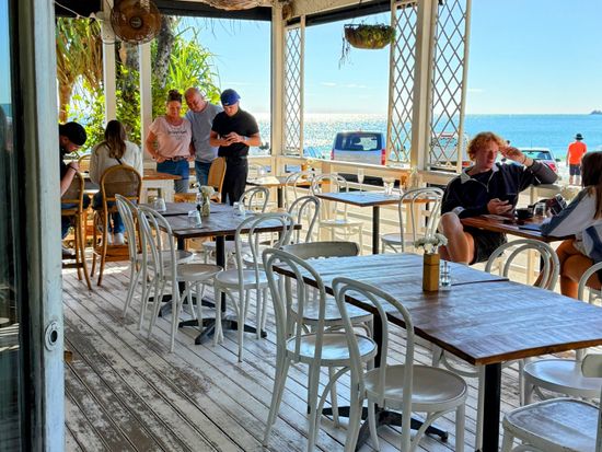 BEACH CAFE