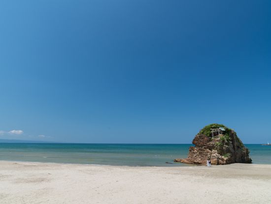Japan_shimane_inasanohama_pixta_41402736_M