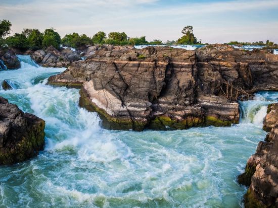 liphi-waterfall-champasack-845x684