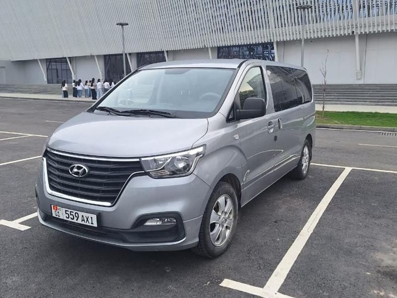 Van 6pax3225-outside