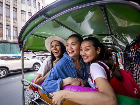 Thailand_Bangkok_Tuk tuk_shutterstock_641540197