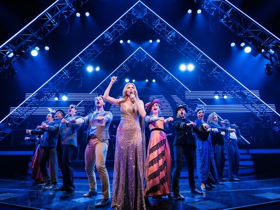 1_0892_Marla Mindelle (center) and the cast of TITANIQUE on Broadway (credit Evan Zimmerman for MurphyMade)