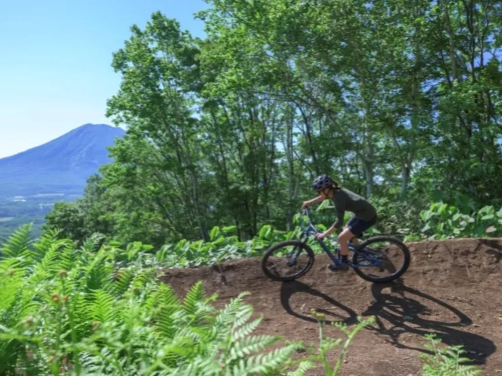 北海道・ニセコ】グラン・ヒラフ MTBレンタルプラン 手ぶらで本格