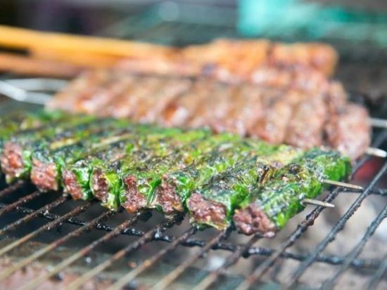 ホーチミンストリートフードツアー　ミシュラン認定グルメと名物料理を食べ歩き＜半日／混載／えらべる日本語or英語ガイド＞