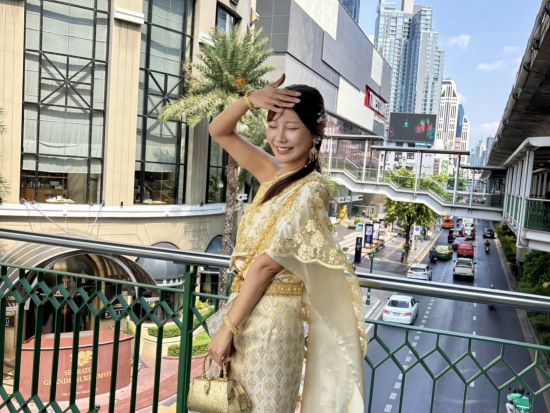 「Memory Bangkok」タイ衣装レンタルサービス　日本人運営ショップで安心！本格タイ伝統衣装で寺院＆街歩き＜BTSアソーク駅直結／終日レンタル＞