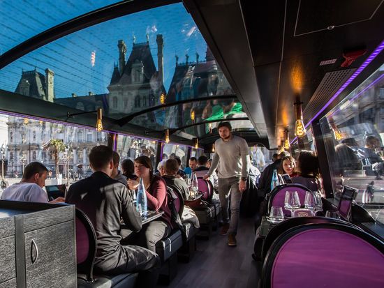 BUS Toque-toit panoramique-cuisine-restaurant-insolite-visite-tours-bus-privatisations-evenement-voyage-monuments-touristique-pa