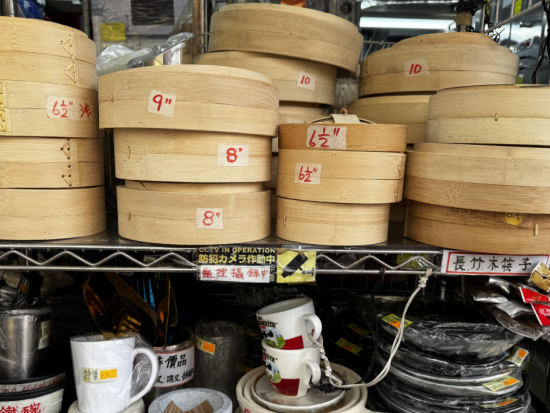 モーニング 油麻地 (ヤウマテイ) 散策ツアー ＜朝飲茶＋ 朝市＆問屋街巡り＋お参り / 日本語ガイド＞