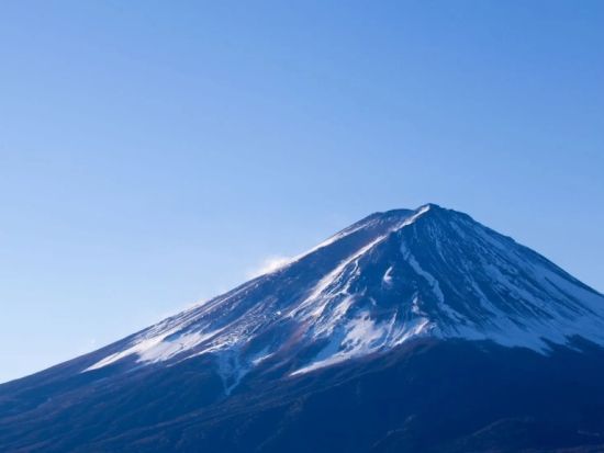 東京発バスツアー 富士山五合目＆サントリー白州蒸溜所＜英語ガイド／新宿発＞