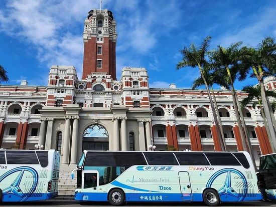 【大型バス貸切チャーター】団体旅行・企業視察・教育旅行におすすめ！ 台北・新北を自由に巡る＜日本語ガイド／最大43名／台北～郊外／空港・基隆港送迎可＞ の写真1