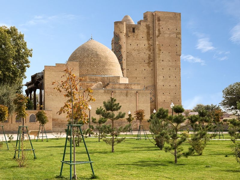 Uzbekistan_Shakhrisabz_Dorus-Saodat_Complex_shutterstock_1061403278
