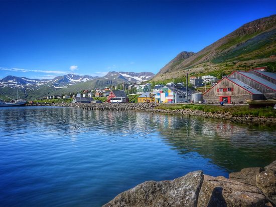 Iceland_Siglufjorour_shutterstock_543140980