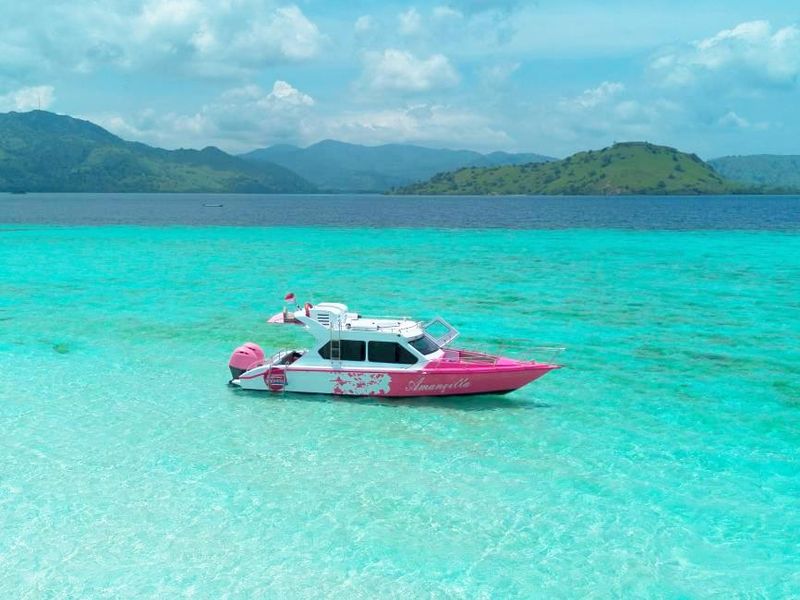 Full Day Trip 6 Destinations Speed Boat From Komodo1