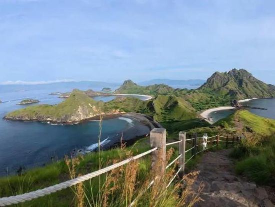 Full Day Trip 6 Destinations Speed Boat From Komodo8