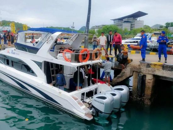 Full Day Trip 6 Destinations Speed Boat From Komodo7