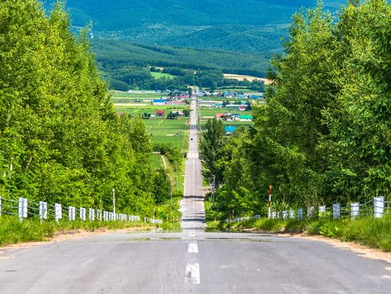 Japan_Hokkaido_PanoramaRoadEbana_pixta_42616588_XL
