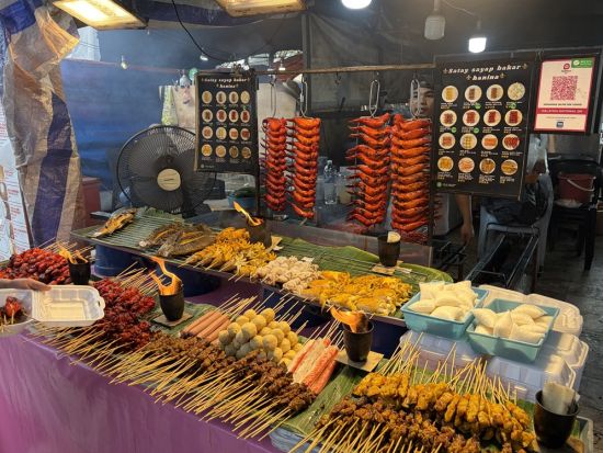 コタキナバルナイトツアー　世界屈指の美しいサンセットとサバ州民族ダンスを一度に満喫！＜17:30発／夕食付／日本語or英語ガイド＞
