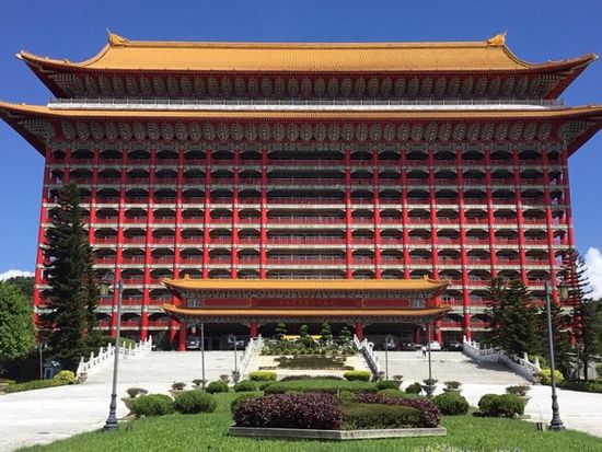 85bacd62-a580-454a-8830-db11878e706a_GrandHotel.jpg