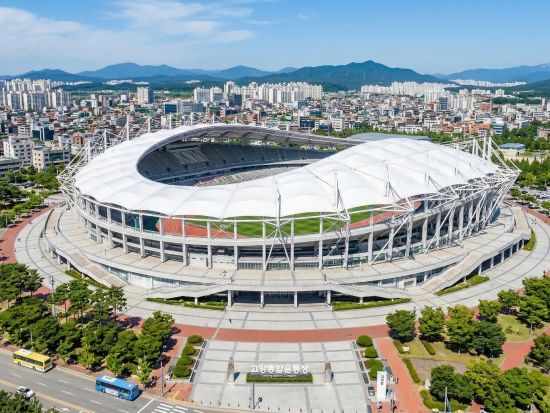 BIGBAN WORLD TOUR ソウル市内→コヤンスタジアム片道送迎！　グッズ購入も余裕の早着＜1名参加OK／選べる出発地／日本語＞
