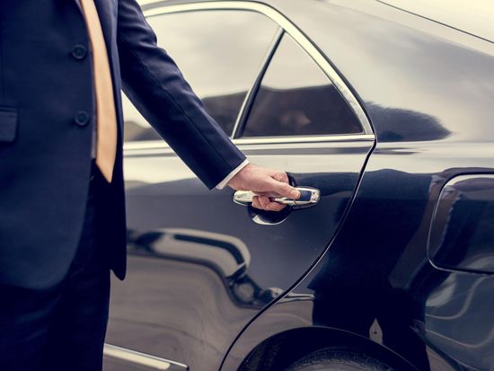 Transfer_Vehicle_shutterstock_553392331 (1)