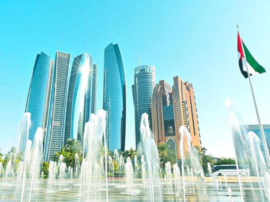 【アブダビ出発日プラン】アブダビ市内 ⇒ ザイード国際空港送迎　夕食レストラン予約＆市内観光ツアー付きプランあり＜貸切／英語ドライバー＞