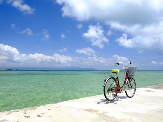 Generic_Bicycle_Cycling_beach_pixta_32272676_M