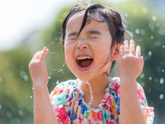 ニセコ ファミリーラフティング 3歳から楽しめる清流・尻別川の川遊び体験＜7月～8月／2時間半／3歳以上／倶知安町＞