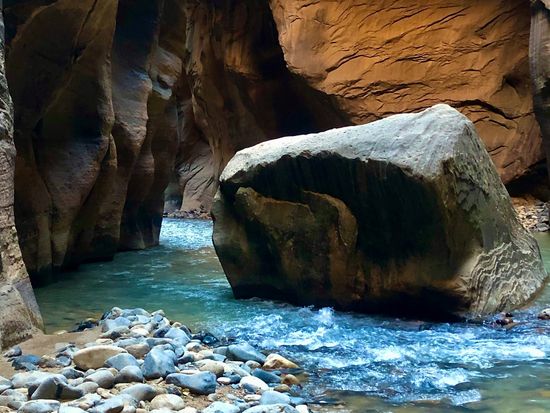 Grand-Circle-Zion-Narrows