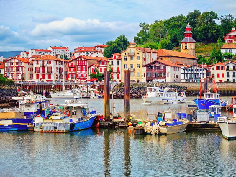 France_St-Jean-de-Luz_shutterstock_1014091723 (1)