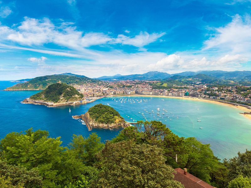 Spain_SanSebastian_shutterstock_736770577