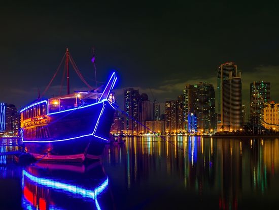 UAE_Dubai_Creek_Sharjah Night View_shutterstock_342666653