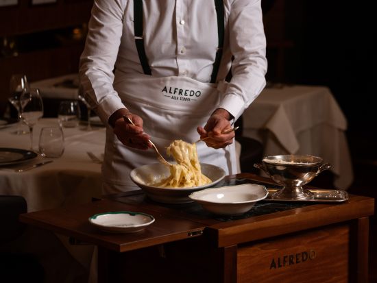 【レストラン予約】元祖フェットチーネの名店「アルフレッド・アッラ・スクローファ」パスタ食べ比べ or 季節のおまかせ(ワインペアリング付)＜ランチ／ディナー＞