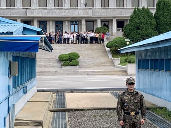 joint security area korea tour