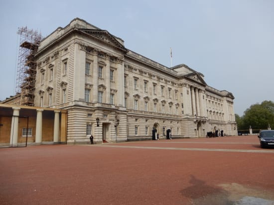Buckingham Palace Tower Of London And Thames River Cruise Full Day Tour Reviews London Tours Activities Fun Things To Do In London Veltra