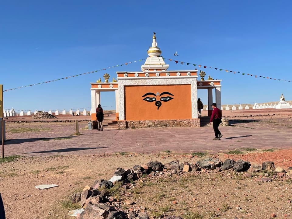 ゴビ砂漠 (憧れのゲルに泊まる！モンゴル宿泊ツアー) | モンゴルの観光
